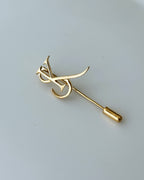 Akshar Lapel pin