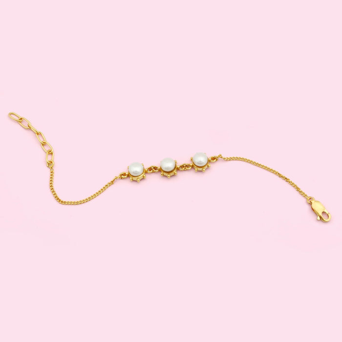 TRINITY PEARL RAKHI